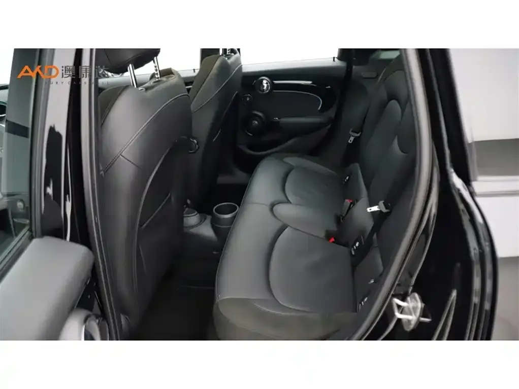 MINI Cooper (3-door) 2023 из CN, фото 10