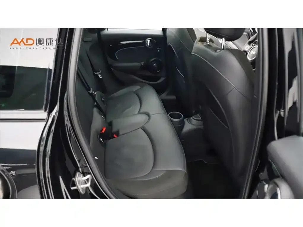 MINI Cooper (3-door) 2023 из CN, фото 2