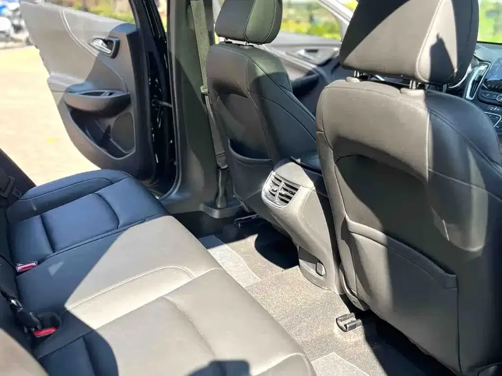 Chevrolet Malibu XL 2022 из CN, фото 2