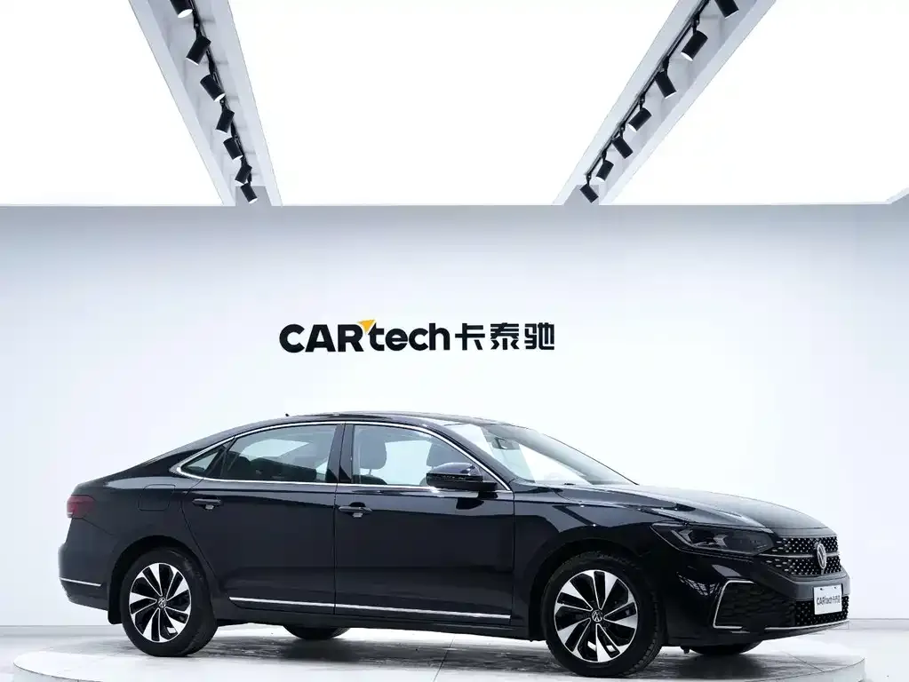 Volkswagen Passat — фото 7