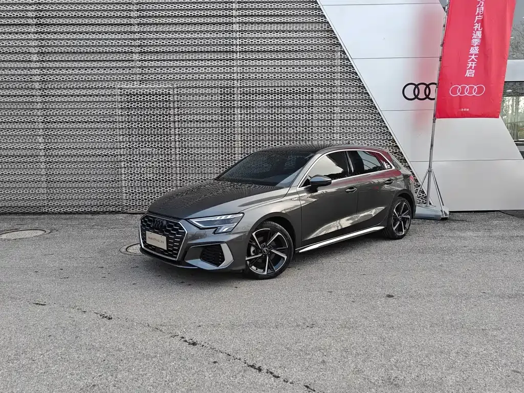 Audi A3 2024 из CN, фото 1