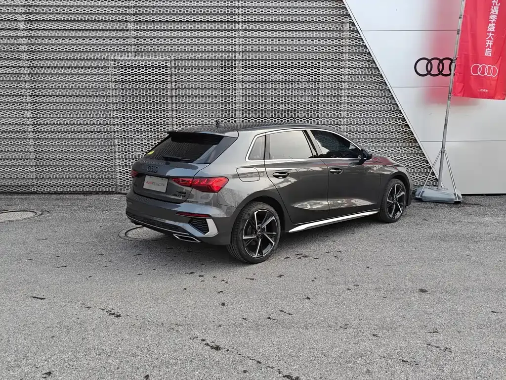 Audi A3 2024 из CN, фото 8