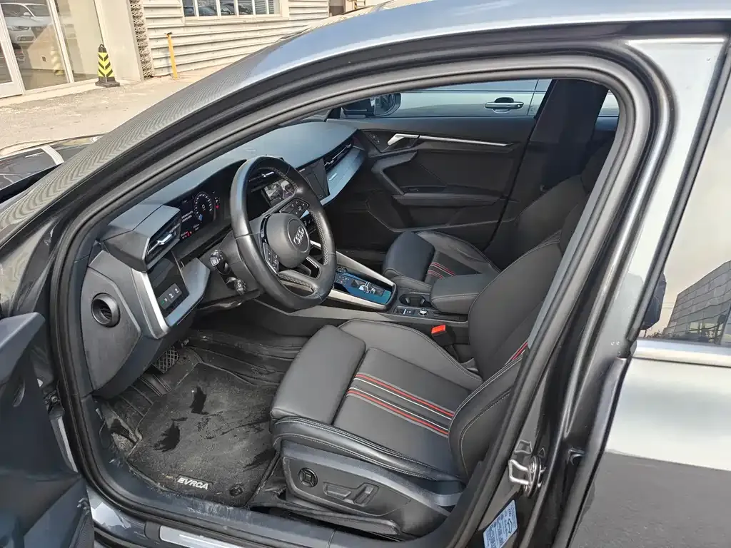 Audi A3 2024 из CN, фото 5