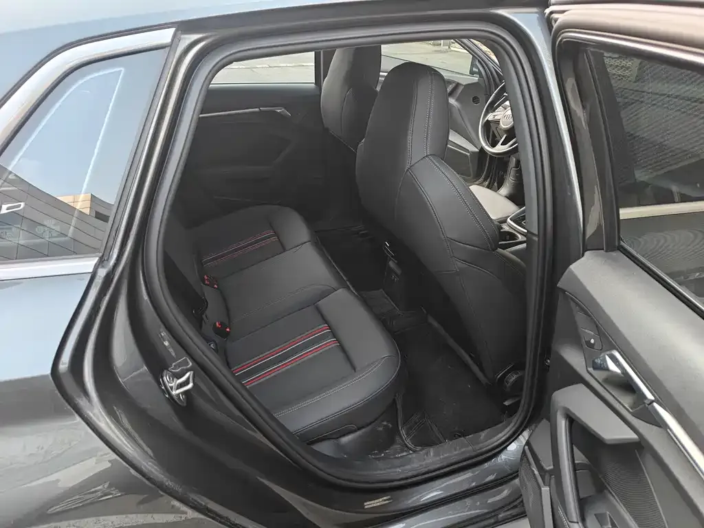 Audi A3 2024 из CN, фото 4