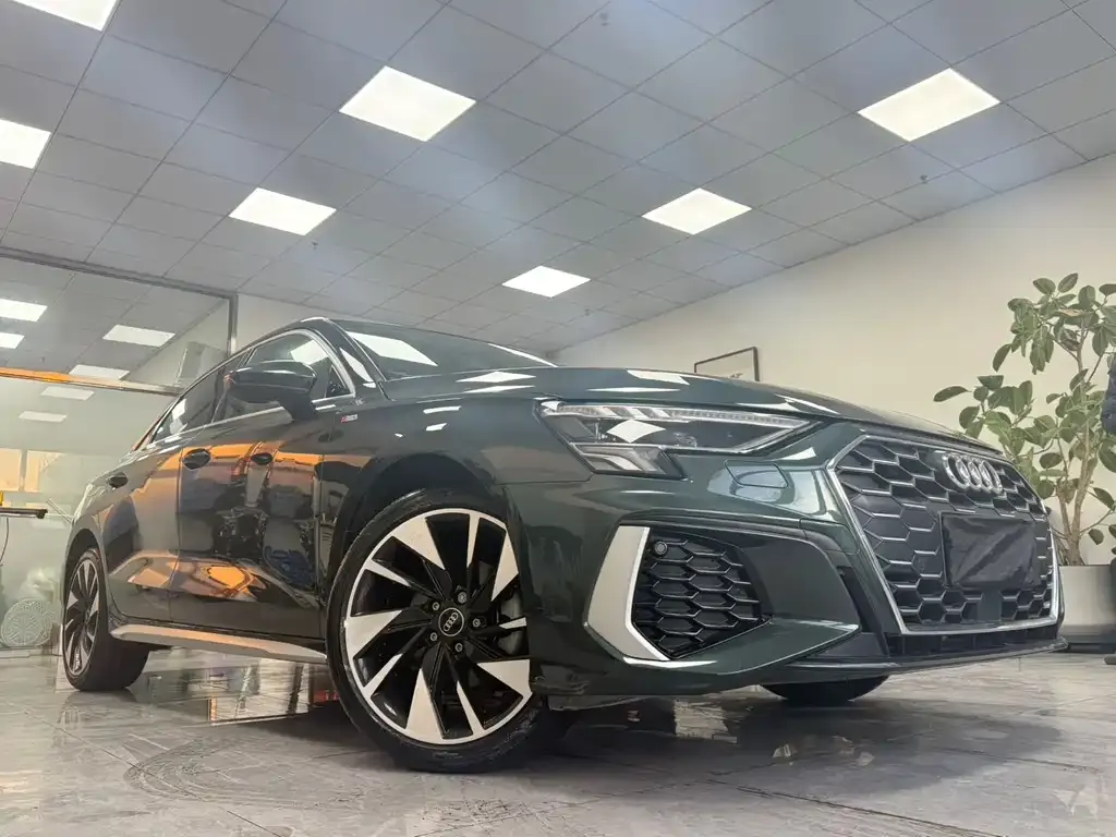 Audi A3 2023 из CN, фото 6