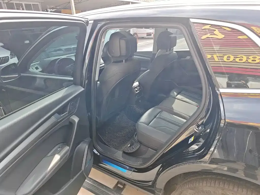 Audi Q5L 2023 из CN, фото 5