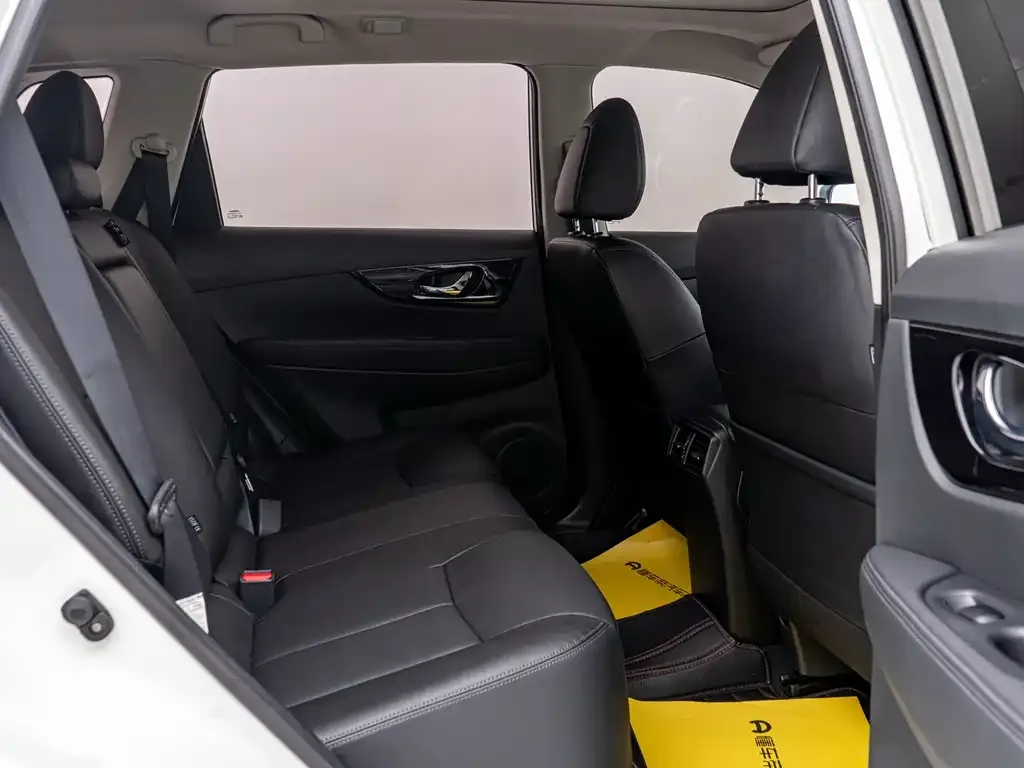 Nissan X-Trail 2023 из CN, фото 4