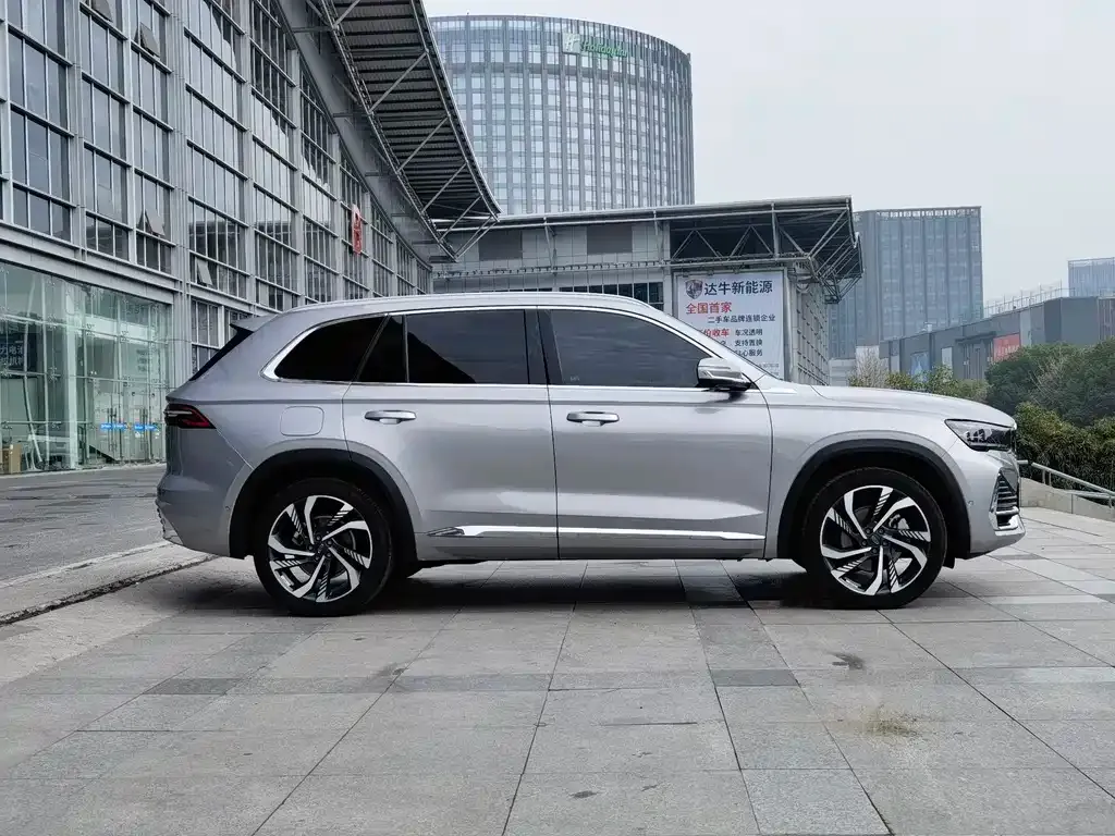 Geely Xingyue L — фото 9
