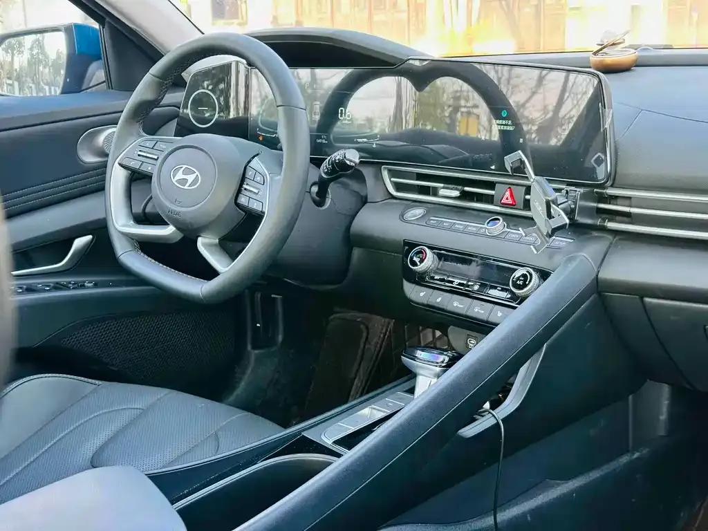 Hyundai Elantra 2024 из CN, фото 6