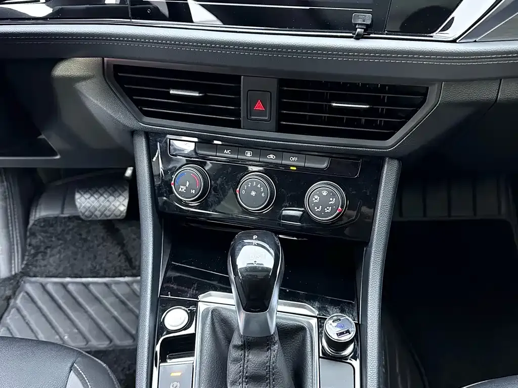 Volkswagen Sagitar 2022 из CN, фото 7