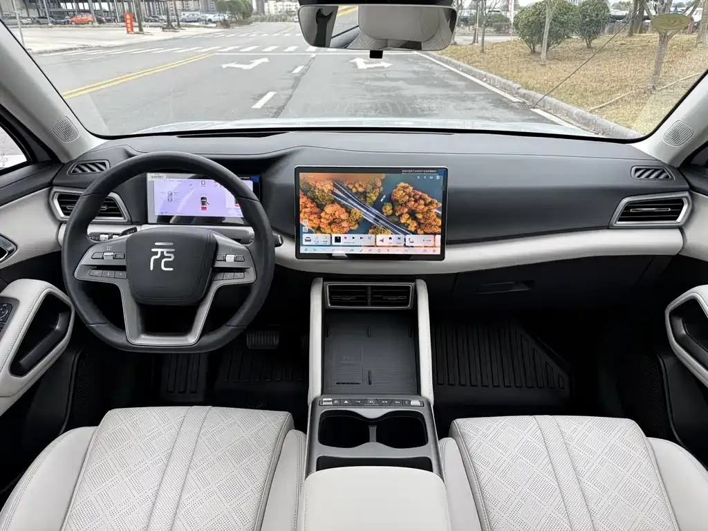 BYD Yuan UP — фото 9