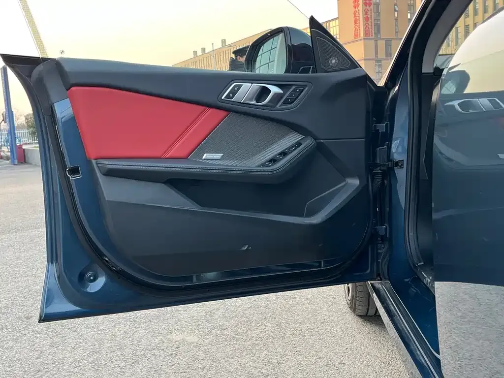 BMW 2 Series 2025 из CN, фото 8