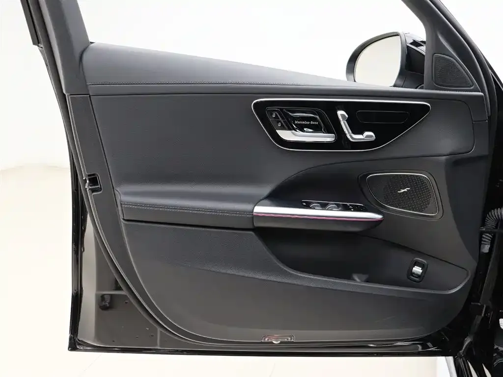 Mercedes-Benz C-Class 2024 из CN, фото 2