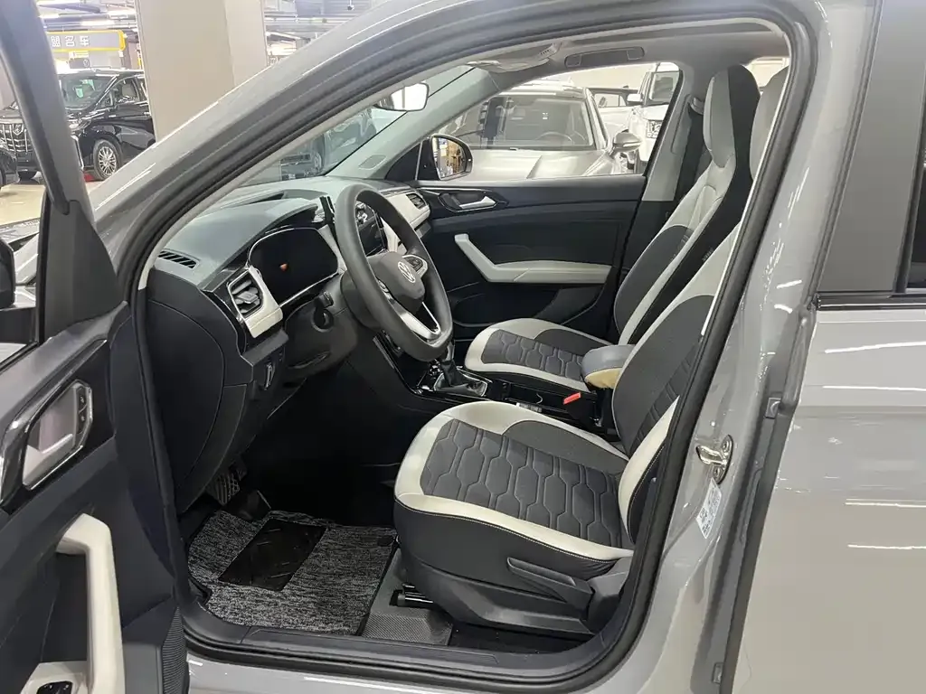 Volkswagen Tharu 2024 из CN, фото 4