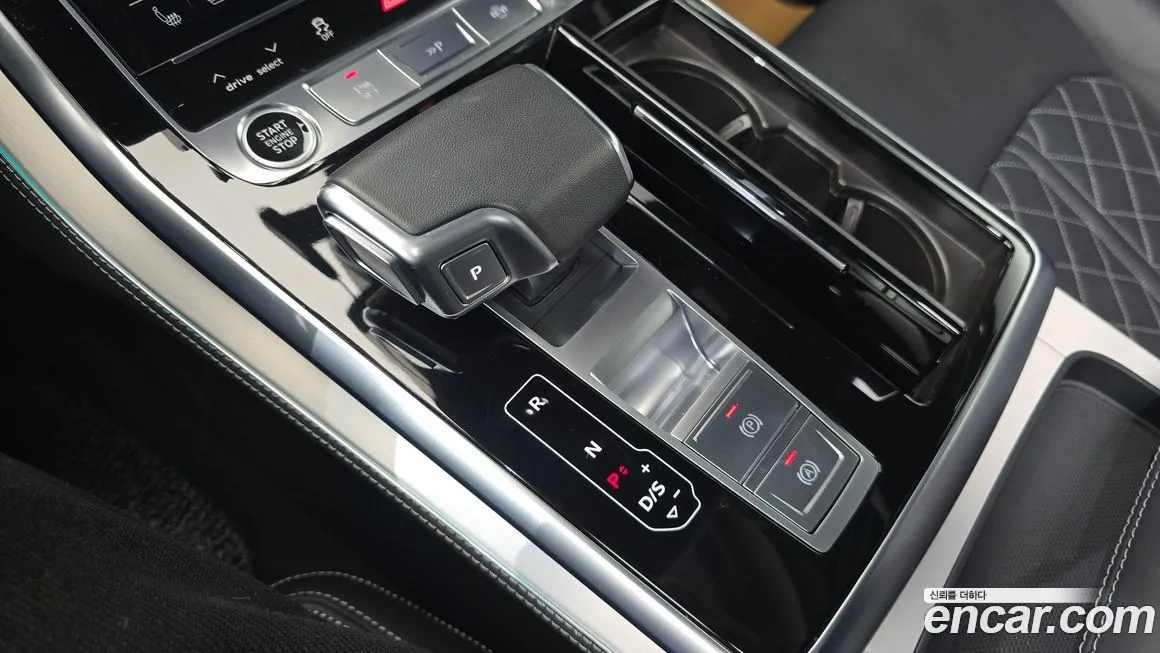 Audi Q8 2023 из KR, фото 7