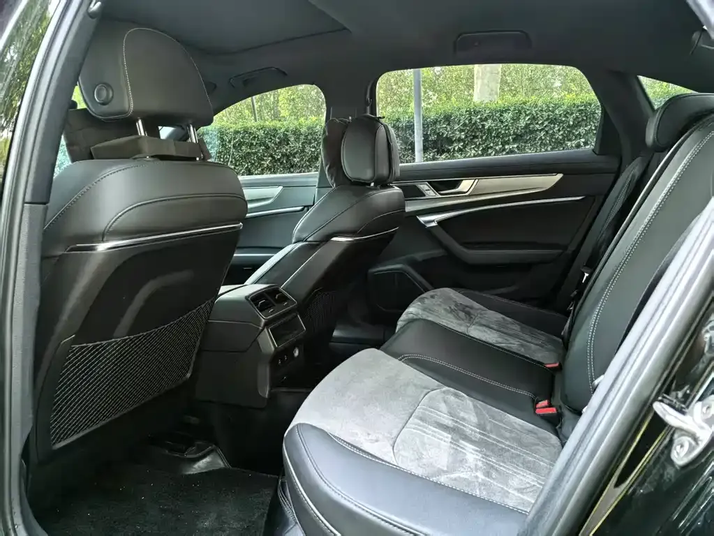 Audi A6L 2022 из CN, фото 5