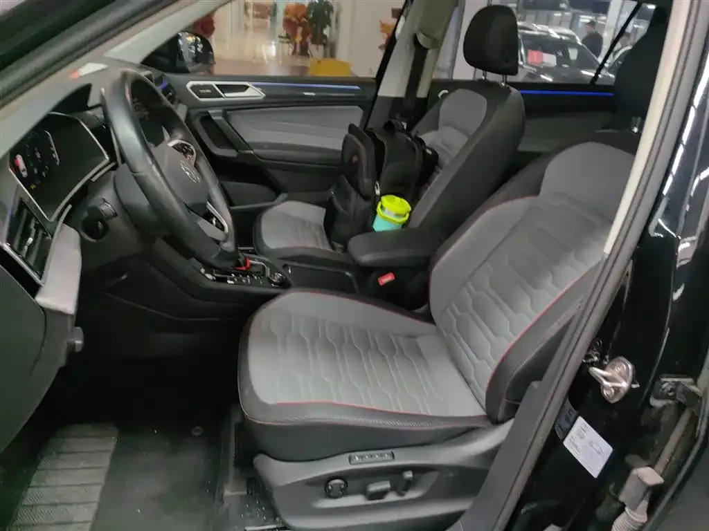 Volkswagen Tiguan L 2023 из CN, фото 8