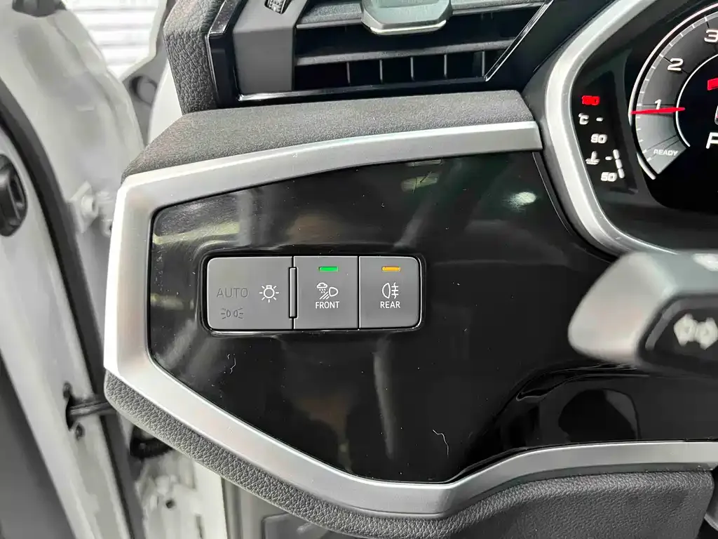 Audi Q3 2023 из CN, фото 9