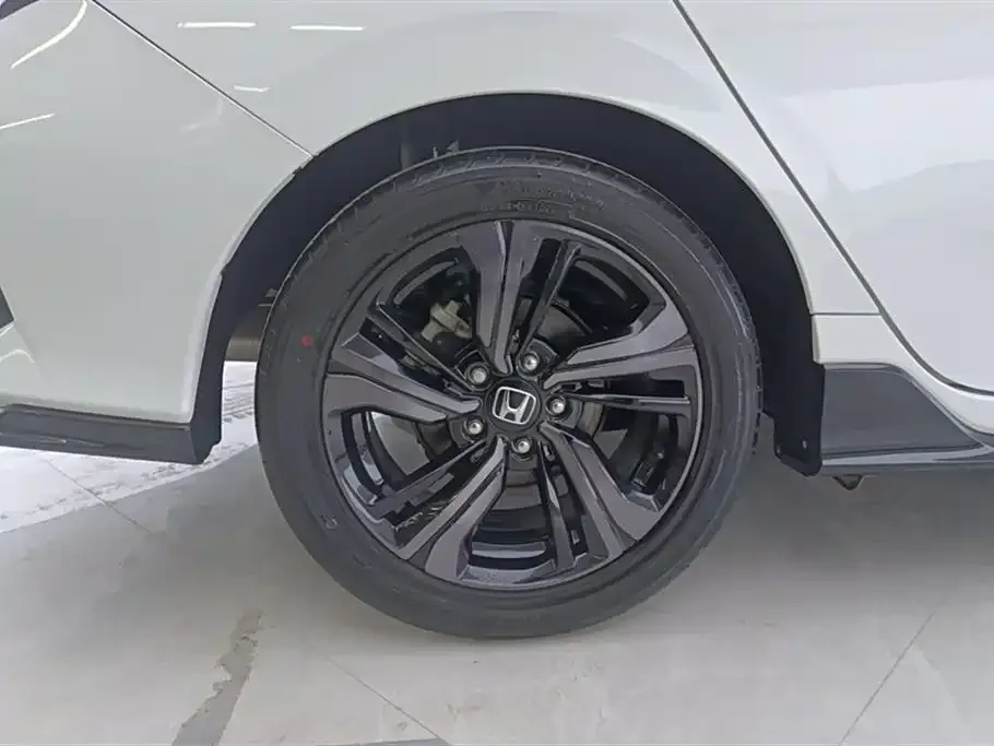 Honda Civic — фото 10