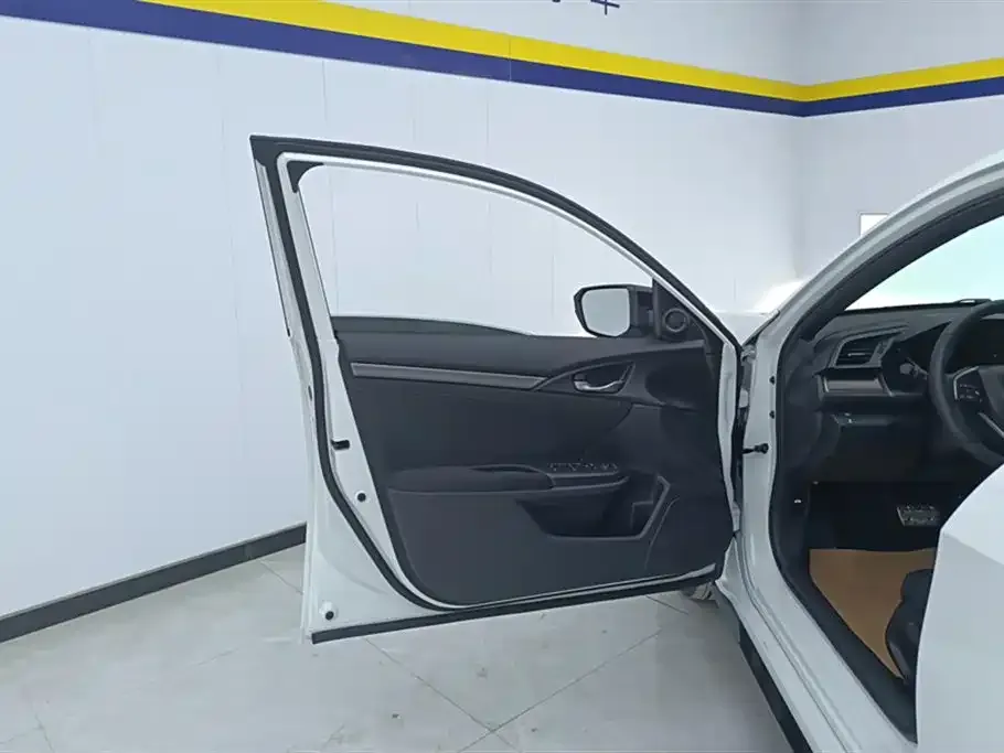 Honda Civic — фото 7