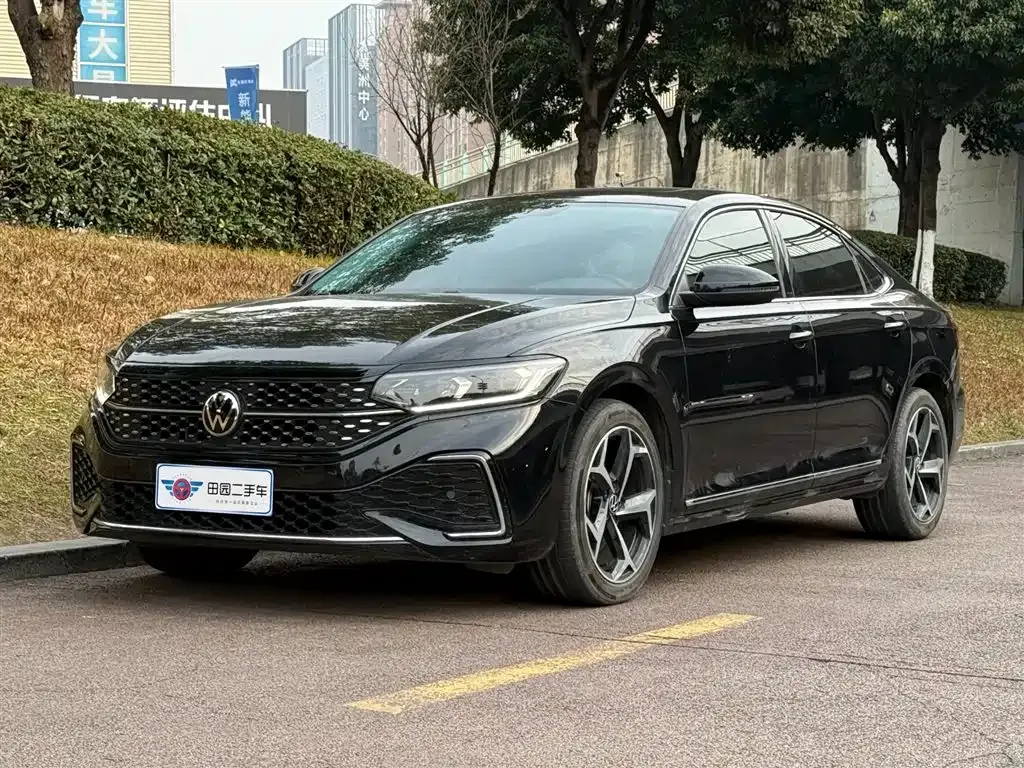 Volkswagen Passat 2023 из CN, фото 1