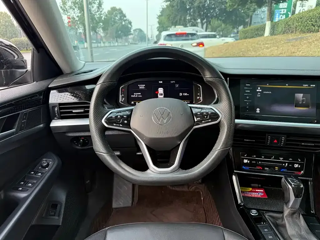 Volkswagen Passat 2023 из CN, фото 3