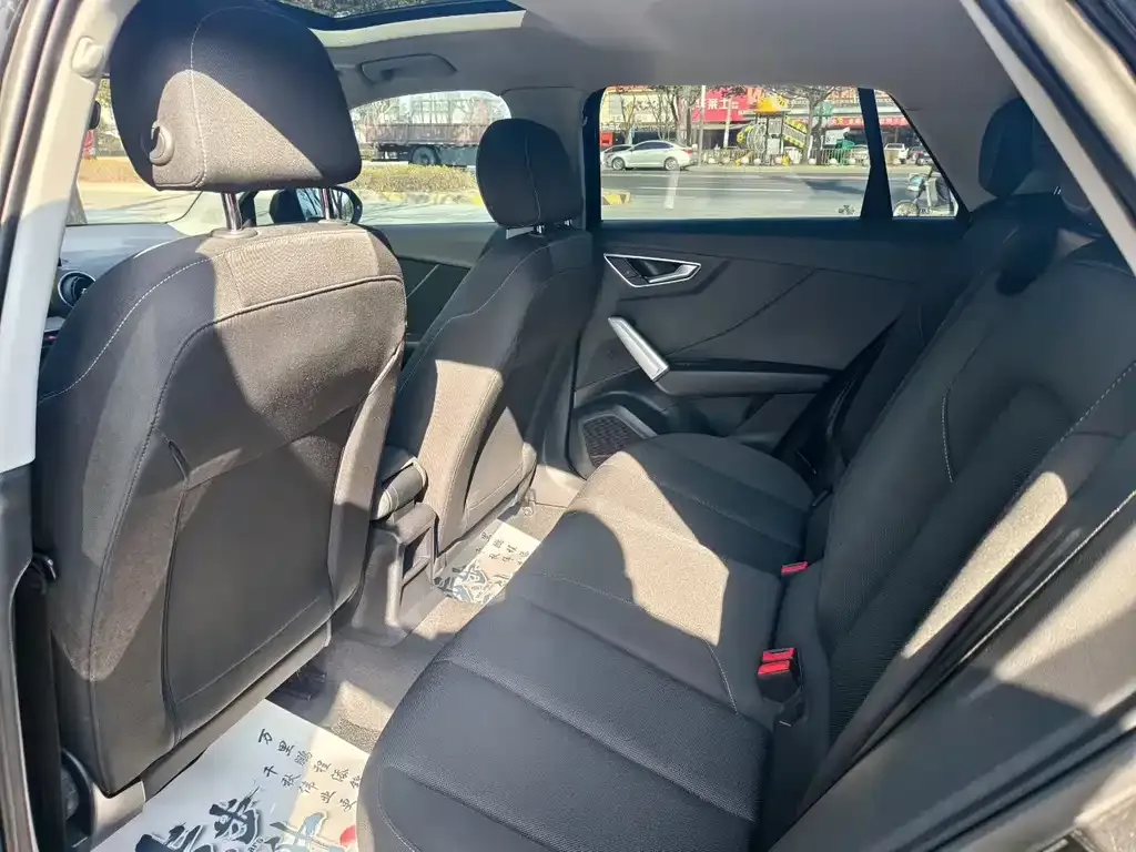 Audi Q2L 2021 из CN, фото 2