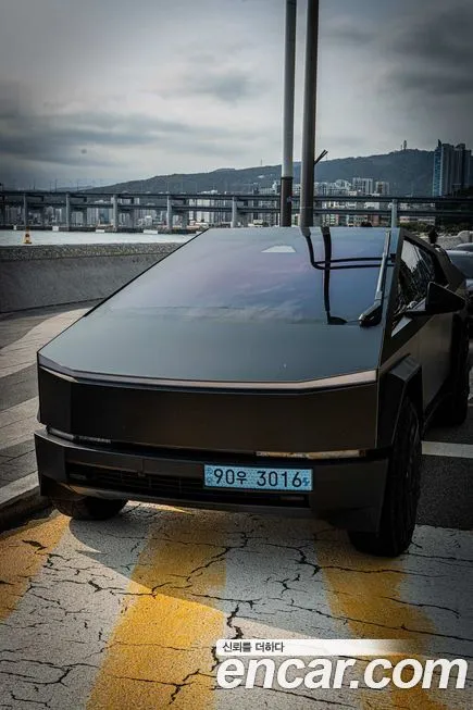 Tesla Cybertruck 2024 из KR, фото 2