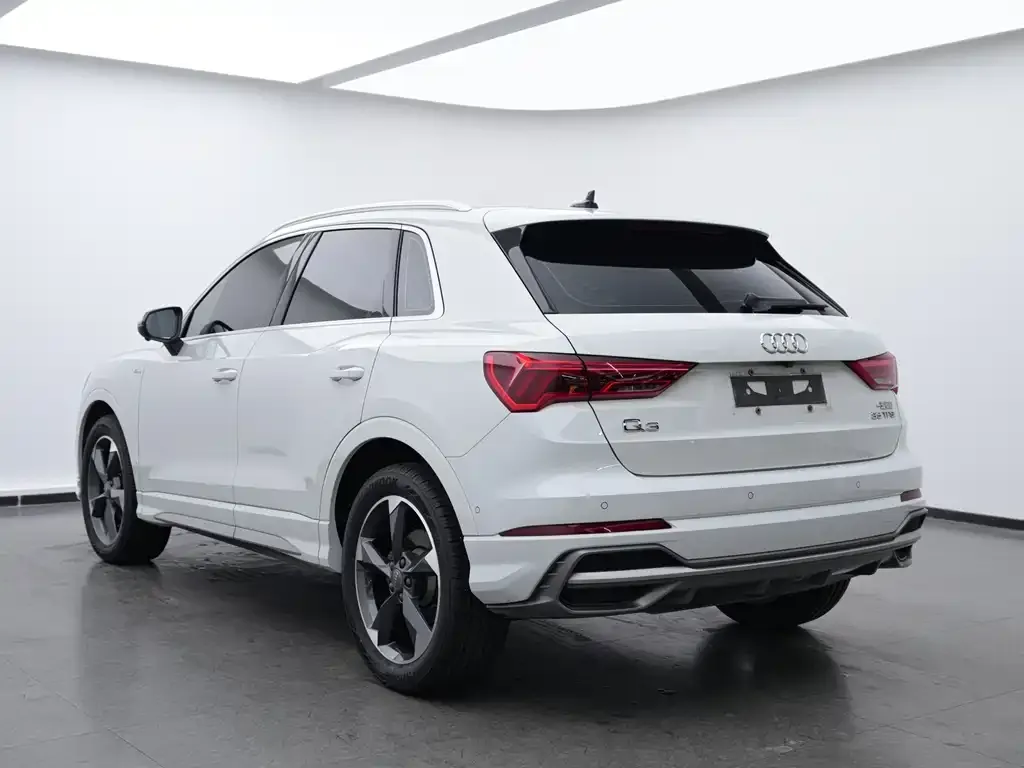 Audi Q3 2021 из CN, фото 9