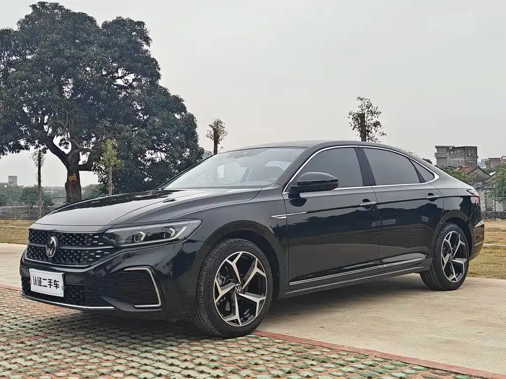 Volkswagen Passat 2023 из CN, фото 1