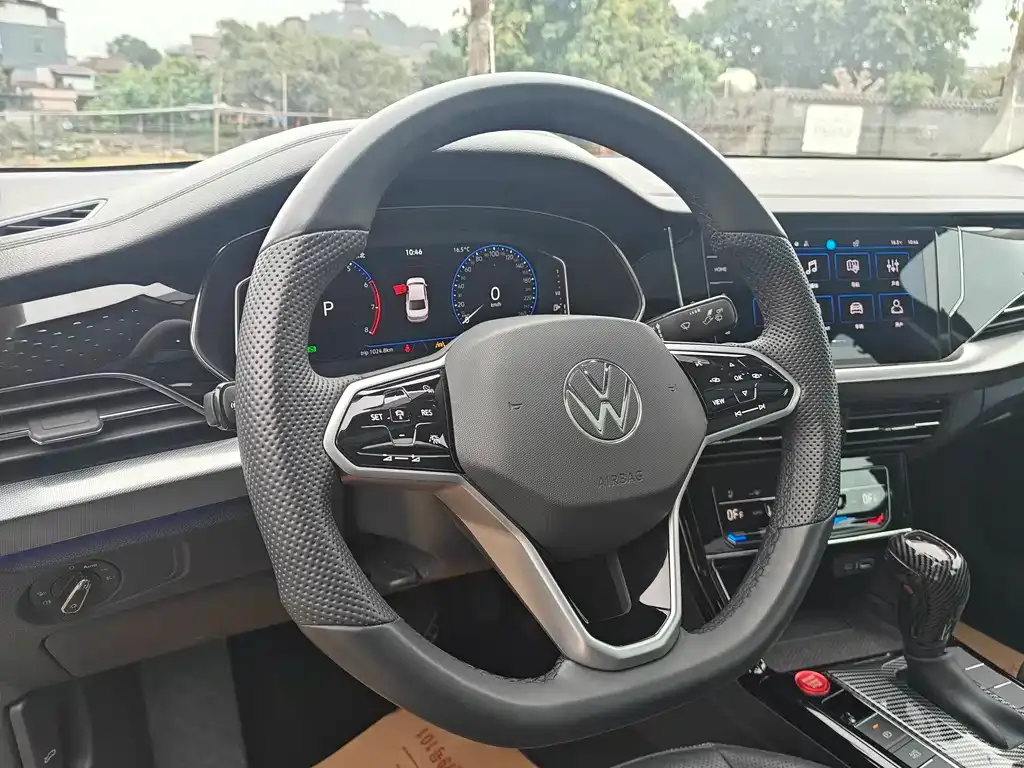 Volkswagen Passat 2023 из CN, фото 2