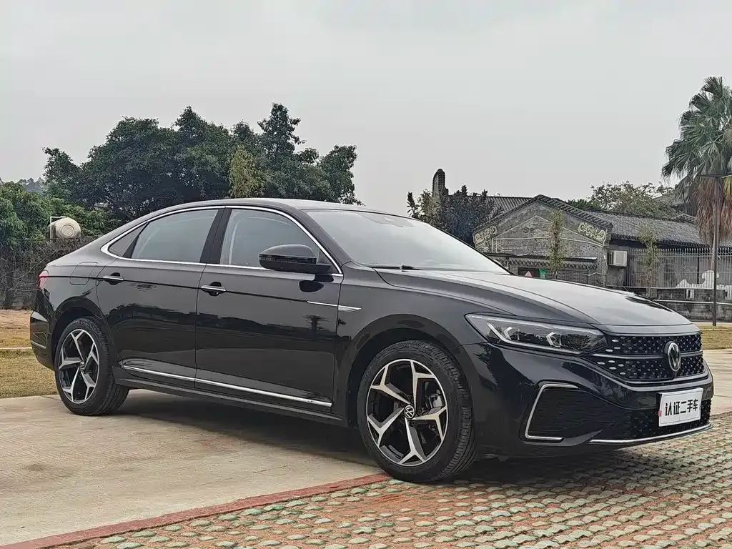 Volkswagen Passat 2023 из CN, фото 8