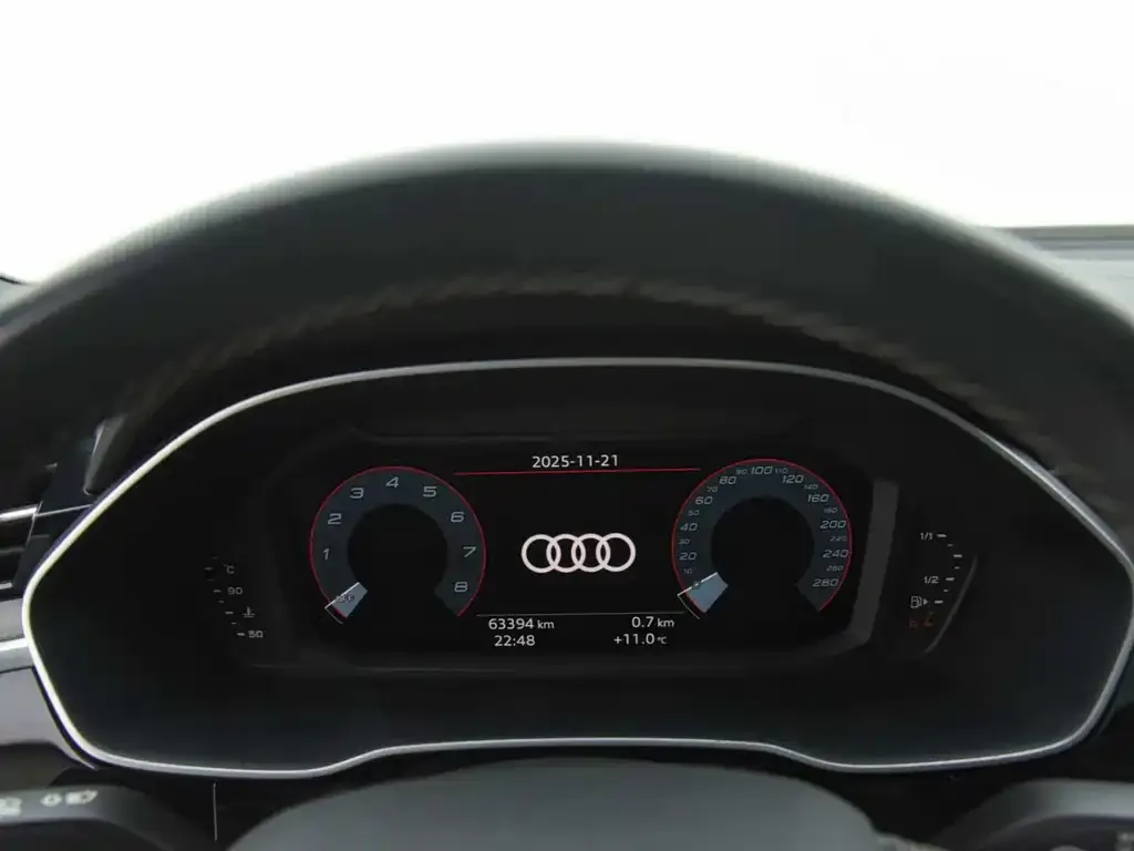 Audi Q3 2023 из CN, фото 9