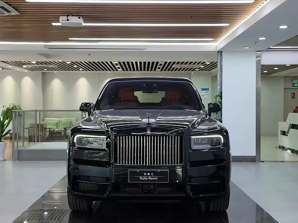Rolls-Royce Cullinan 2024 из CN, фото 5
