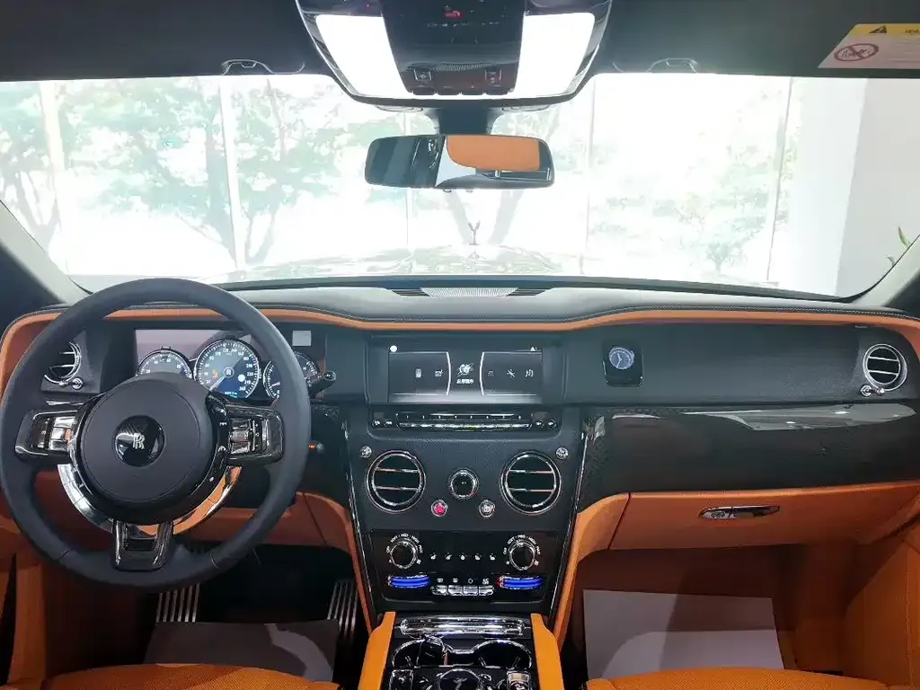 Rolls-Royce Cullinan 2024 из CN, фото 6