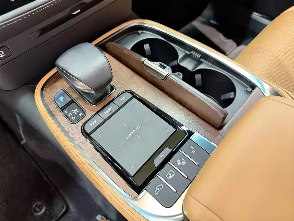 Lexus LS 2023 из CN, фото 9