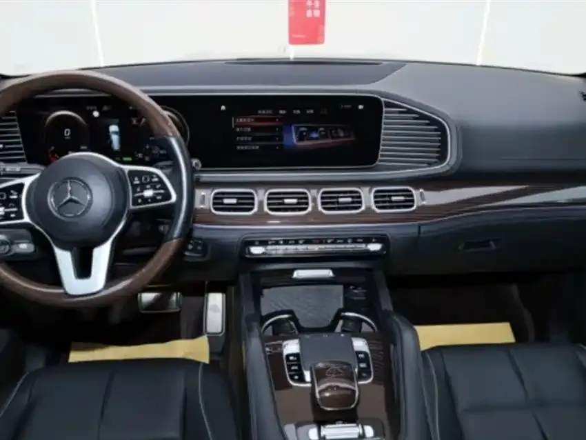 Mercedes-Benz GLS — фото 4