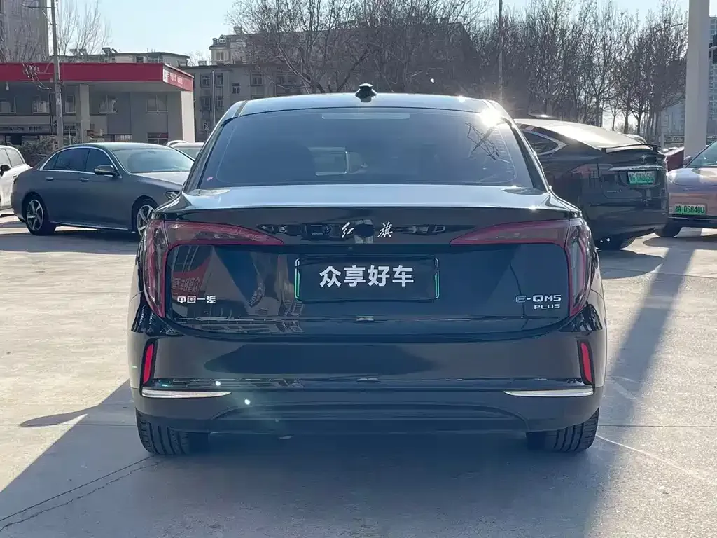 Hongqi E-QM5 — фото 9