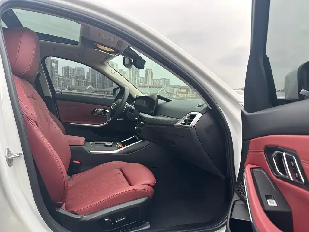 BMW 3 Series 2025 из CN, фото 7