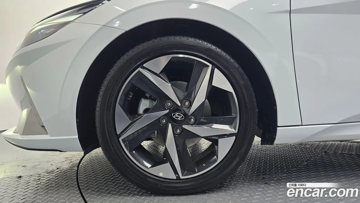 Hyundai AVANTE — фото 5