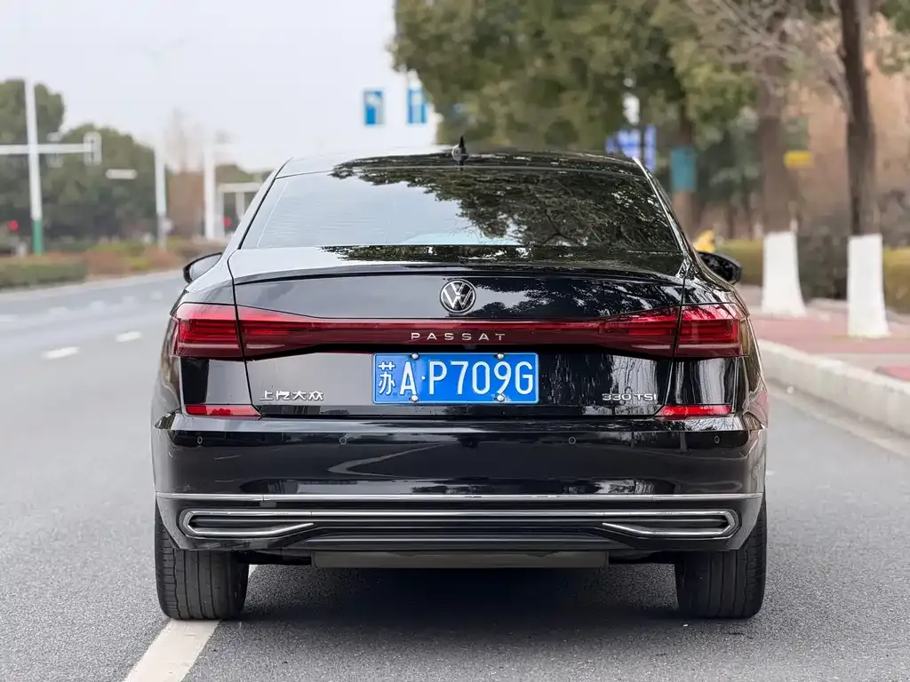 Volkswagen Passat 2023 из CN, фото 3