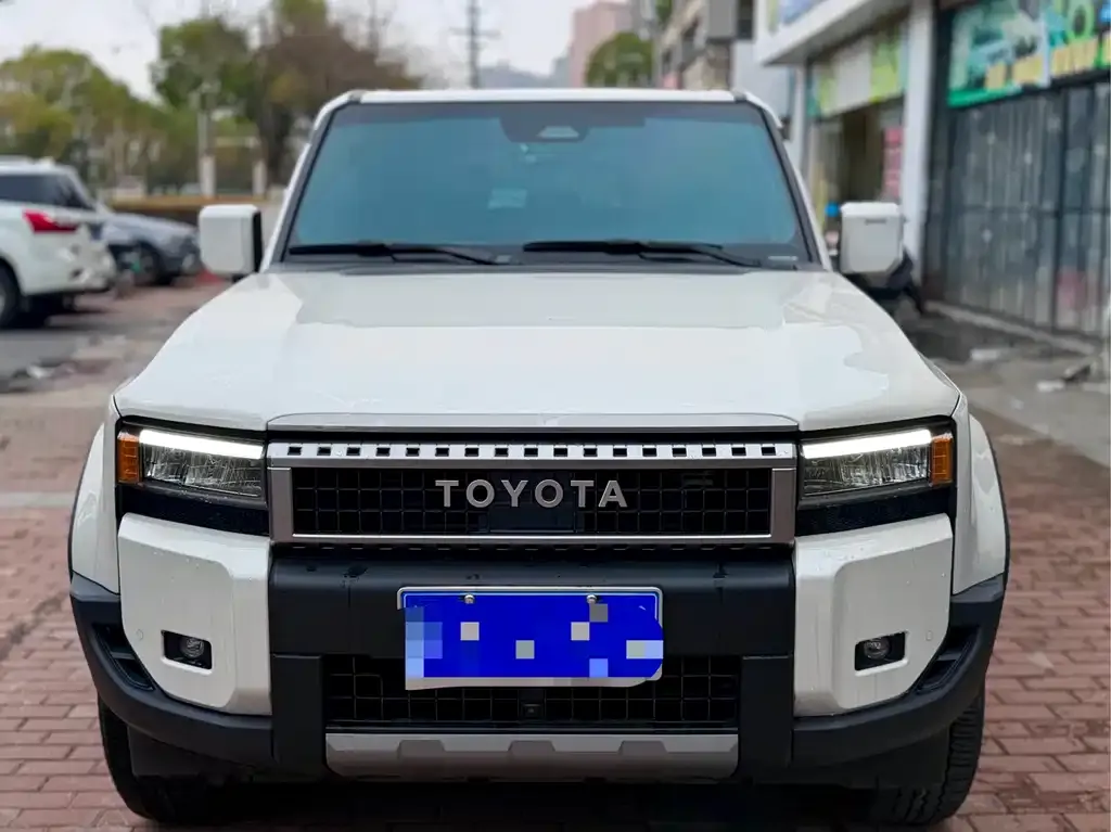 Toyota Prado 2024 из CN, фото 4
