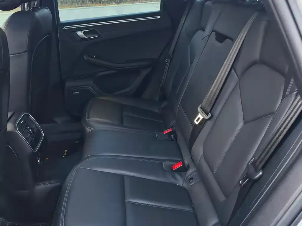 Porsche Macan 2022 из CN, фото 2