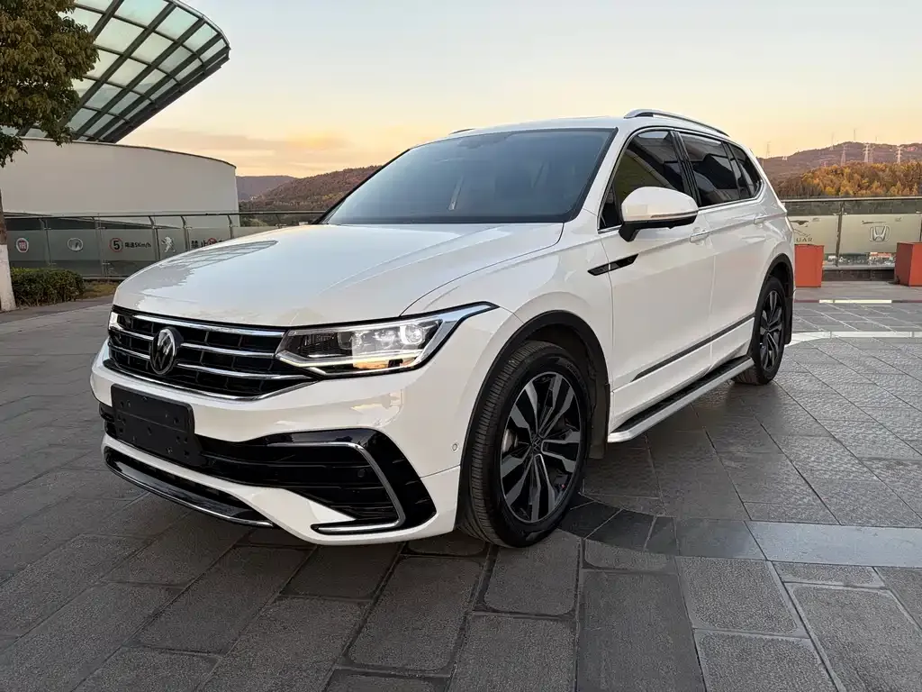 Volkswagen Tiguan L 2024 из CN, фото 6