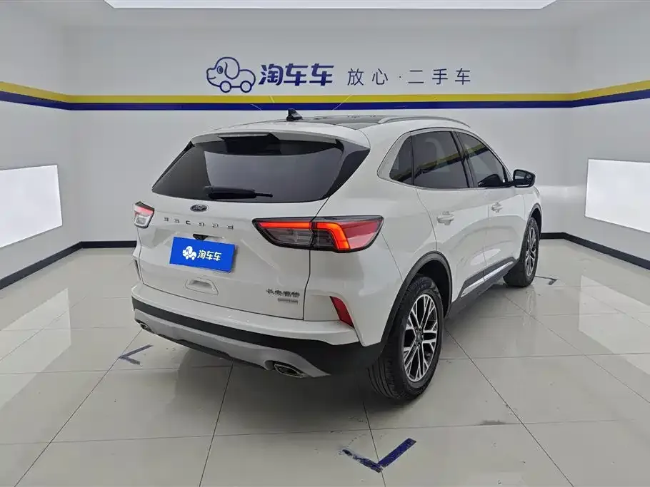 Ford Escape 2021 из CN, фото 4