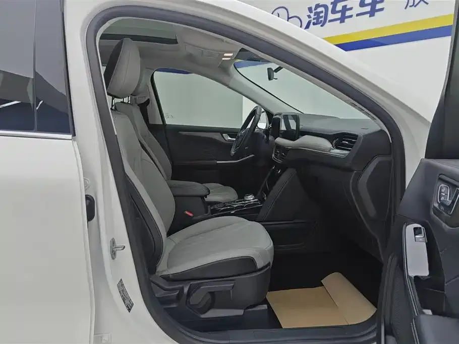 Ford Escape 2021 из CN, фото 8