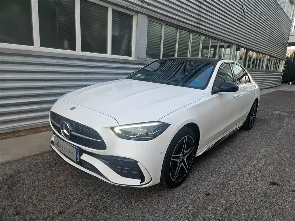Mercedes-Benz C-Class — фото 1