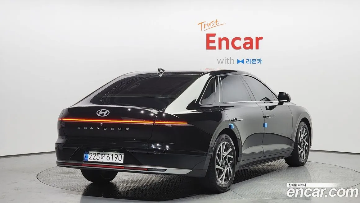 Hyundai Grandeur 2023 из KR, фото 2