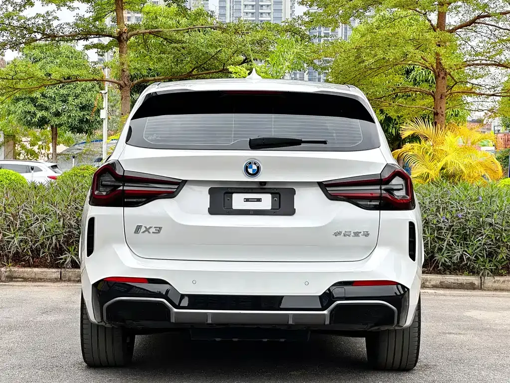 BMW iX3 2025 из CN, фото 5