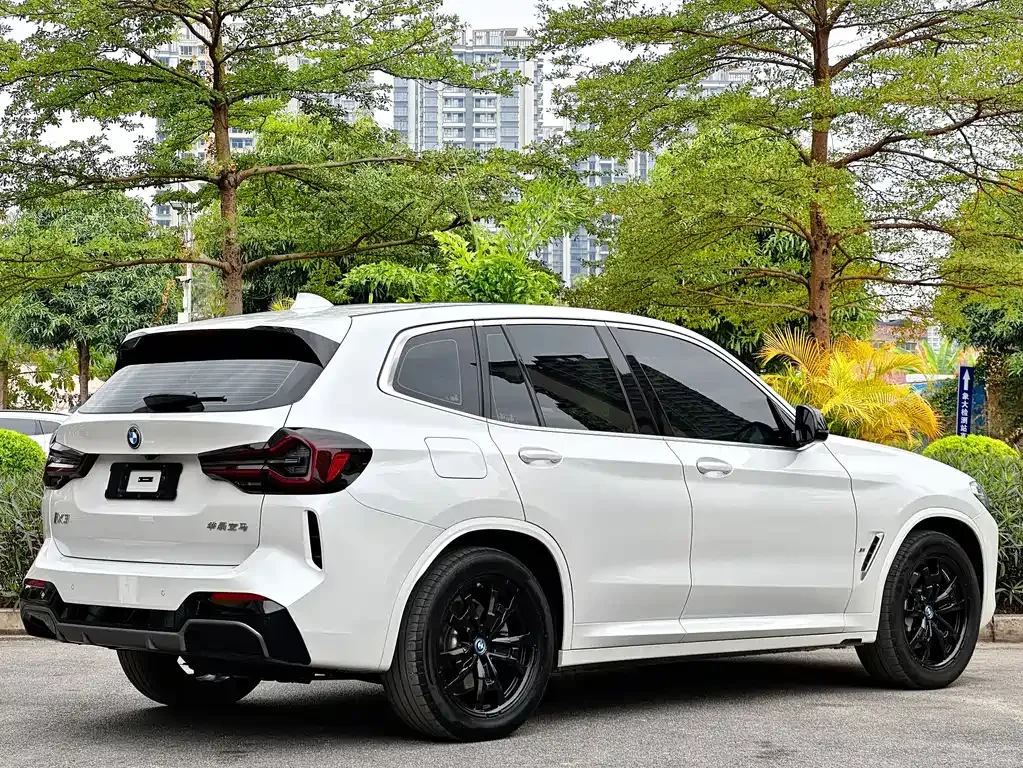 BMW iX3 2025 из CN, фото 6